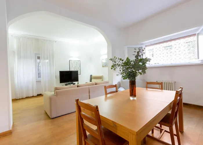 Casa Emiliani Ospedale San Camillo - Cale 09 * Рим